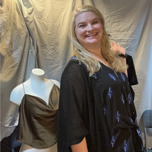 _WHITELIGHTNING is live  ✨🫶🏻 - Picture 4 of 6